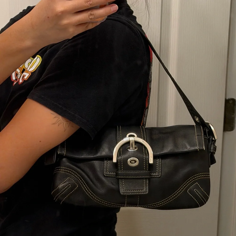 Coach Y2K SoHo Black Leather Shoulder Bag - Picture 8 of 12